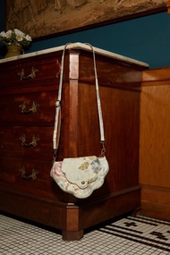 Papapetch.h - Mini Blooming fluffy tail bag **พร้อมส่งค่ะ**