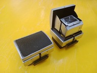 1件原廠 Exa / Exakta Interchangeable Waist Level Viewfinder 可替換腰平取景器 🙏不連磨砂對焦片，東德製造，（假如閣下有眼平連對焦片，是可以用這個腰