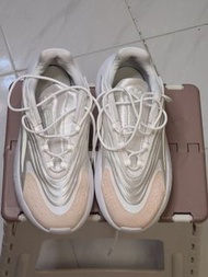Adidas Ozelia 米白色波鞋 38.5