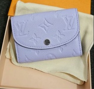 全新LV LOUIS VUITTON Rosalie wallet壓花磁扣開合 壓紋粒面牛皮革 零錢包  夢幻紫M25807