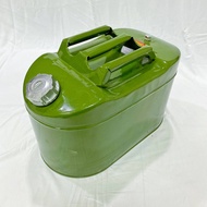 ถังน้ำมัน แกลลอนน้ำมัน 20 ลิตร AP Oil Tank 20L Green ถังดูดน้ำมันเครื่อง ถังน้ำมัน diy แบน ถังน้ำมัน