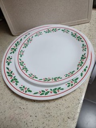(經典聖誕花圖案) 美國 Corelle plate 康寧 碟 (26cm)(21.6cm) set  (2件裝) Made in USA 美國製 (請看描述)