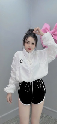 Áo khoác croptop dây kéo nhiều màu in chữ B áo gió áo hoodie trơn vải dù