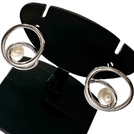 Akoya珍珠耳環，直徑4.5毫米，18K白K金， 1.9克，女士款。 [二手]