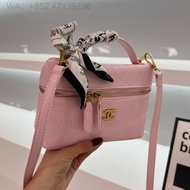 Chanel 粉色菱格紋化妝包/小方包