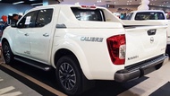 สติ๊กเกอร์ CALIBRE ติดท้ายกระบะ NISSAN NAVARA 2 ชิ้น ซ้าย - ขวา งานปริ๊น สกรีน (สีเหมือนห้าง) (ไม่ใช