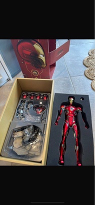 Hottoys Ironman 1/4 QS006