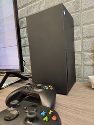Xbox Series X + 2 controllers