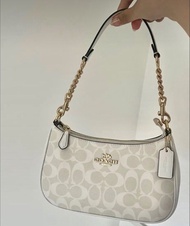 Coach Teri shoulder bag ( SALE )