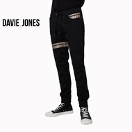 DAVIE JONES กางเกงจ็อกเกอร์ ยีนส์ เอวยางยืด ขาจั๊ม สีดำ คาดหนังทอง Drawstring Denim Joggers in black GP0126BK