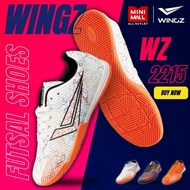 Ready to ship รองเท้าฟุตซอล [ Wingz WZ 2215 ] รองเท้าฟุตบอลหนังสังเคราะห์ น้ำหนักเบา เหมาะสำหรับสายสปีด บนพื้นปูน ปาเก้