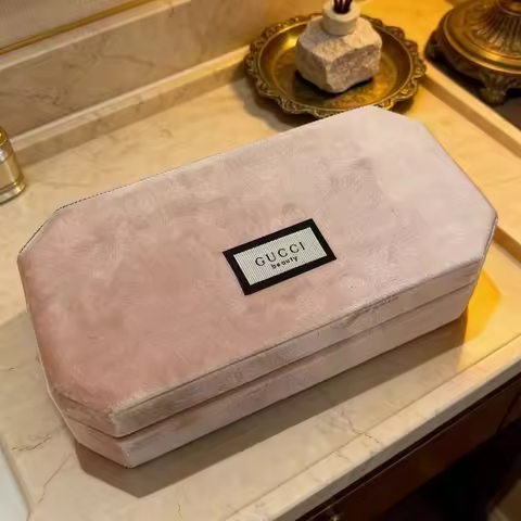 Gucci Gucci’s bag Light Pink Velvet Octagonal Jewelry Cosmetic Storage Box With Logo Tag, Luxury Ele