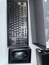Logitech G913 TKL 無線機械鍵盤無線滑鼠套裝 、Logitech無線充電滑鼠墊