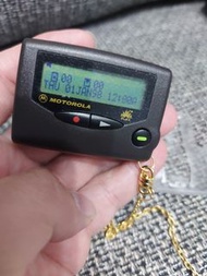 全新摩托羅拉BB call 功能正常 附背夾 功能正常 可當鬧鐘使用 懷舊復古道具 搬家出清貨到付款 附使用說明書