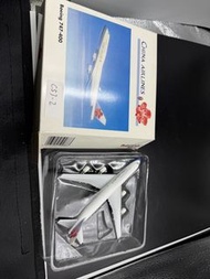 Herpa Wings 推出、比例 1:500 的中華航空波音 747-400 飛機模型 c53-2