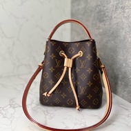 💗香緹國際精品💗 804 LV Neonoe bb #M46581 包況很好