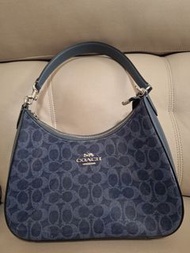 Coach 牛仔布圖案手袋（全新）