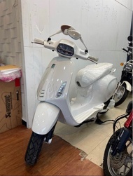 全新車Vespa Sprint 150 x 小賈斯汀聯名特仕