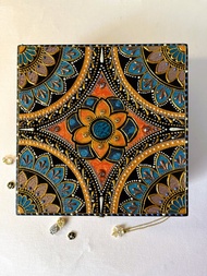 手繪菱格雕花正方形珠寶盒/HENNA/曼陀羅/民族風