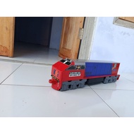 Miniature wooden train cc203 red blue