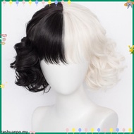 Halloween Cosplay Cruella De Vil Kuila Half Black Half A Hundred Small Short Curly Cos Wig Wig Caps 