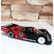Hot Wheels Porsche 962 Advan