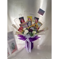 Snack Bouquet(with artificial flower)