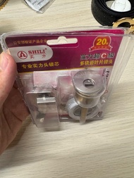 全新C級老虎鎖膽/三開鎖膽，連5條鎖匙