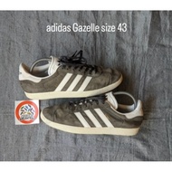 Adidas Gazelle|| Size 43 made in vietnam
