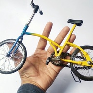 [Promo] Miniatur Sepeda Lipat Seli - Bukan Real Brompton Polygon