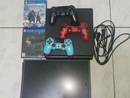 【售】【平台】PS4【品名】ps4  slim 500GB+兩張遊戲片+三隻手把+15吋1080pHDR螢幕【價格】主機2000 /戰神1000 死亡擱淺500/手把一隻300/螢幕1200【物品狀況