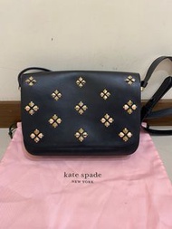 Kate Spade 黑色真皮斜背包