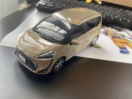 日版Toyota Sienta模型車1/30