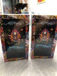 全新現貨．聖誕限時大優惠$800 兩支100ml 大支裝Ed Hardy 香水．Two bottle of full size 100ml Fabulous classic perfume by Ed