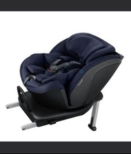 Combi 旋轉式兒童安全座椅