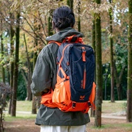 Outdoor Hiking Bag Men Hiking Backpack Lightweight Professional Suspended Backpack Mountain Climbing