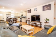 Pet Friendly 3BR Quincy Townhouse w Laundry, Free Parking, near MBTA Red Line 37