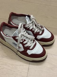 Autry Medalist 紅白色休閒鞋