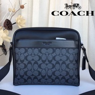 Coach's new shoulder bag men's casual messenger bag built-in two storage pockets compartment bag large capacity F28456