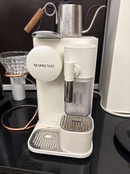 Delonghi Lattissima One Nespresso Coffee  Machine 咖啡機