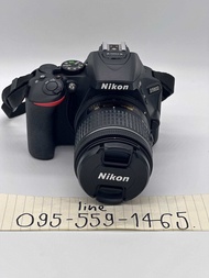 (สินค้ามือ2) กล้อง Nikon D5600 จอพลิกได้-สัมผัสได้ ชัตเตอร์ 3 พัน พร้อมอุปกรณ์ มี wifi  อุปกรณ์(4729-2297) -บอดี้กล้อง Nikon D5600 -nikon lens 18-55/18-105/18-140 -สายคล้อง -ที่ชาร์จ -แบต 1 ก้อน  *** ตำหนิมีรอยตามการใช้งาน ไม่มีผลต่อการใช้งานค่ะ ***