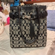 Coach Hampton Signature Carryall 黑