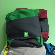 beg Milo bucket travel