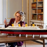 LEGO Icons Titanic mainan lego 10294