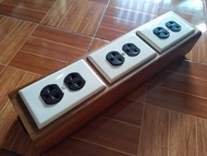 บล็อคพ่วงไม้สัก R270U ชนิด 6 ช่องเสียบ แบบยาว (ราคาไม่รวมสายไฟพ่วง)