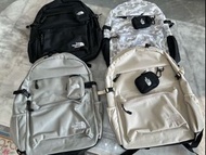 韓國預訂 4色選 the north face 户外機能 刺繡logo 拉鍊口袋 背包 配零錢包  rimo light backpack