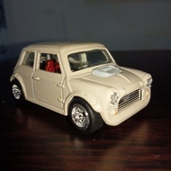 Custom The Italian Job Morris Mini White Rubber Tires Hw Hot Wheels Hotwheels Holiday Rod Racer Gift