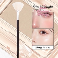 Highlighter Brush - 1PC Highlighter brush makeup accessories Cosmetics Fan Shape Makeup Brush highli
