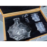 (Ready Stock) Premium Whisky Liquor Decanter with Wooden Box Glassware威士忌 醒酒器 dewars empty 禮盒