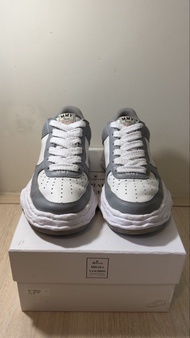 MMY “Wayne” OG Sole Leather Grey/White 42